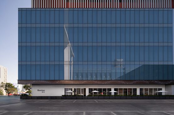 来：班兰家具广州店新章启航k8凯发入口白盒藏梦光启未(图7)