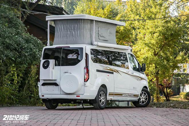 旅居风！实拍齐星星领FT2123k8凯发全站专注升顶房车主打精致(图14)
